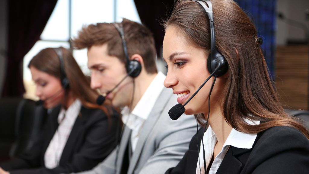 Choosing the Right Call Center Solution Provider in Dubai